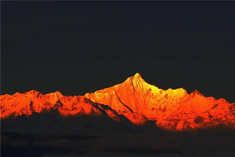 山高人為峰，你知道云南各州市最高峰是哪里嗎？   昆明年會策劃